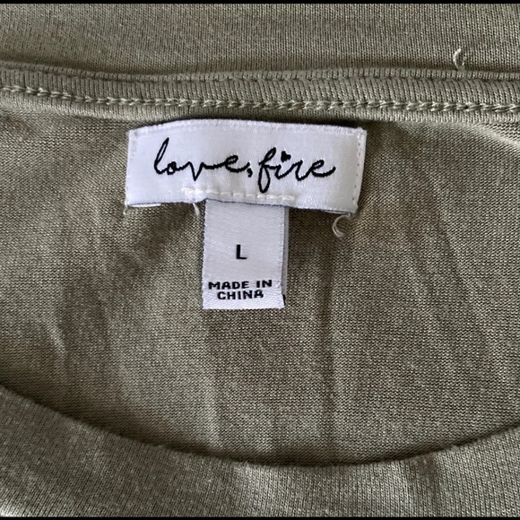 Baseball style olive green top Large - Picture 6 of 7